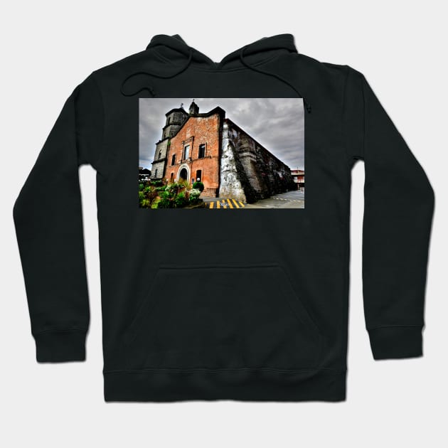 Orage sur l'église Hoodie by franck380